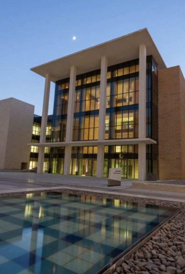 جامعة نورة تطلق برنامج الموضة الباريسية في كلية الفنون والتصميم