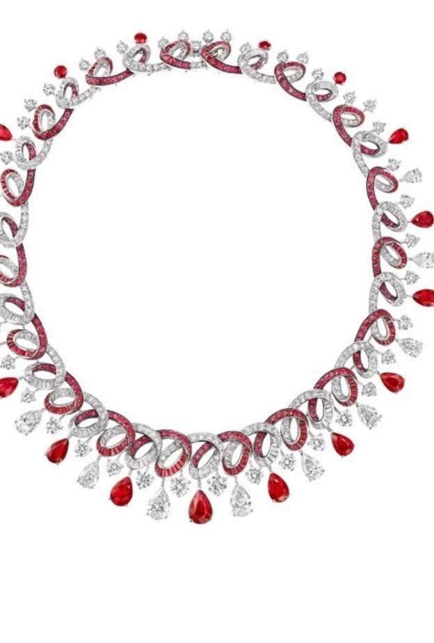 عقد من غراف  Graff