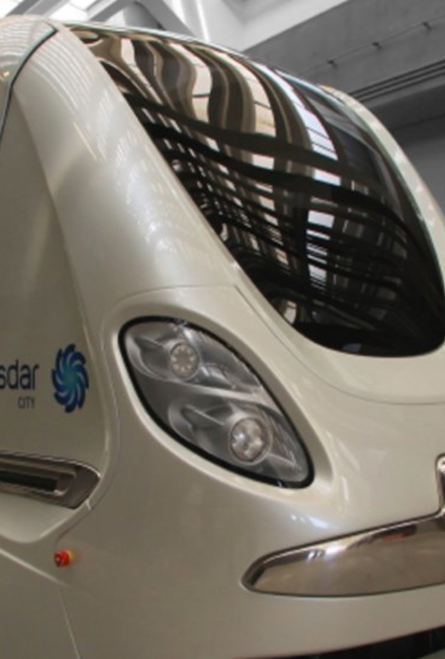 مدينة مصدر تعلن اعتماد أول مركبة ذاتية القيادة في شوارع الإمارات