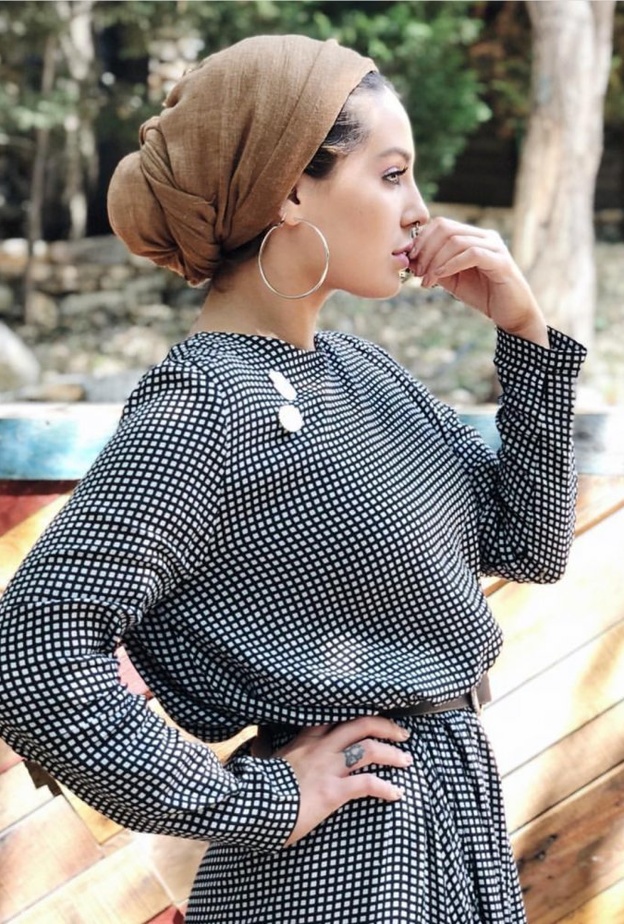  اكسسوارات تناسب التوربان مع الأقراط الدائرية الفضية من ماريا عليا