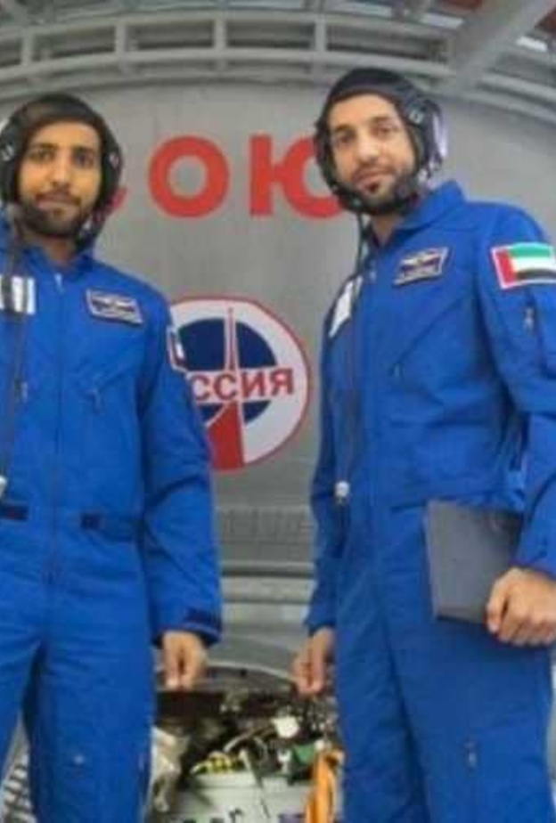 هزاع علي عبدان خلفان المنصوري وسلطان سيف مفتاح حمد النيادي