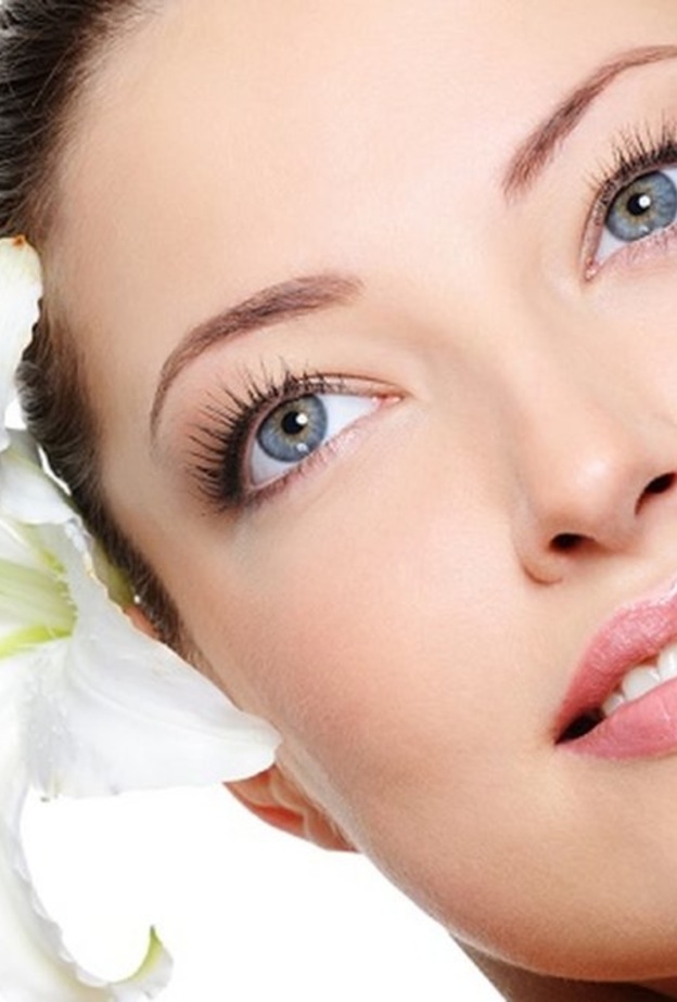 تمتعي ببشرة نضرة عن طريق استخدام الخلطات الطبيعية