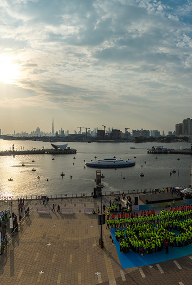 الكرنفال الافتتاحي في دبي فستيفال سيتي