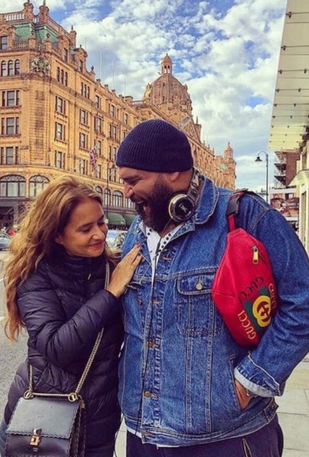 نيللي كريم وصديقها