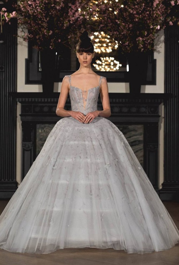 فساتين زفاف ملونة