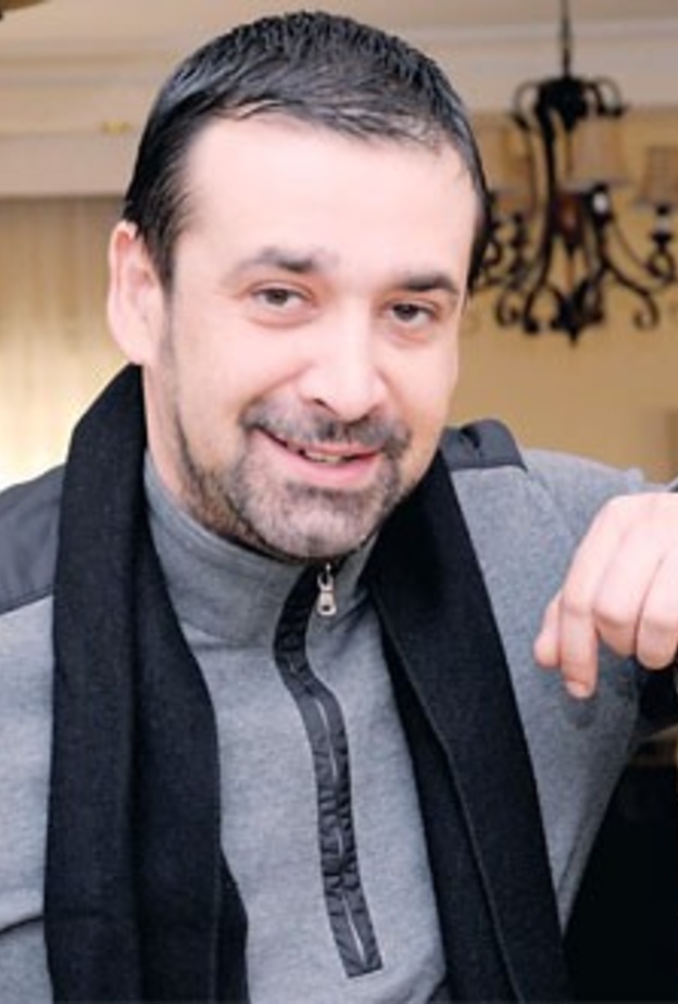 كريم عبد العزيز مستاء من شائعة وفاته