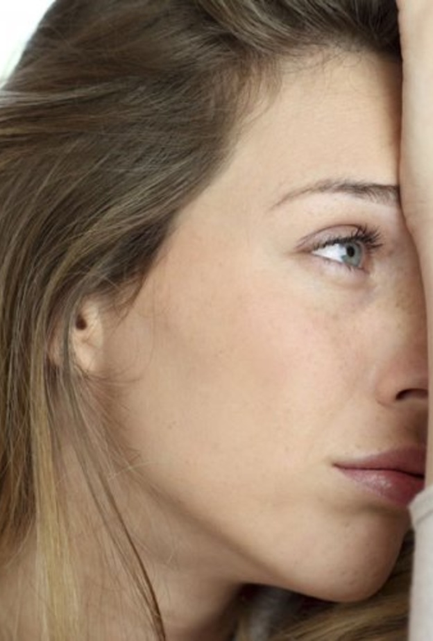  الشعور الدائم بالتعب و الإرهاق من أعراض نقص فيتامين ب