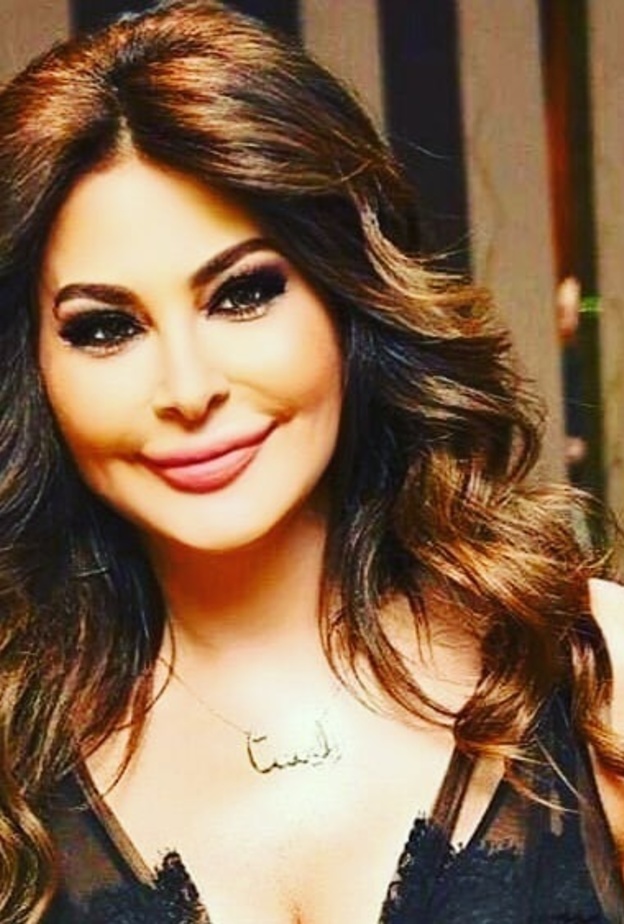 اليسا تحتفل بعيد ميلادها بأجواء وردية
