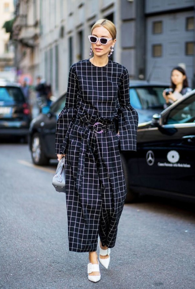 طرق تنسيق الاحذية باللون الأبيض موضة هذا الموسم