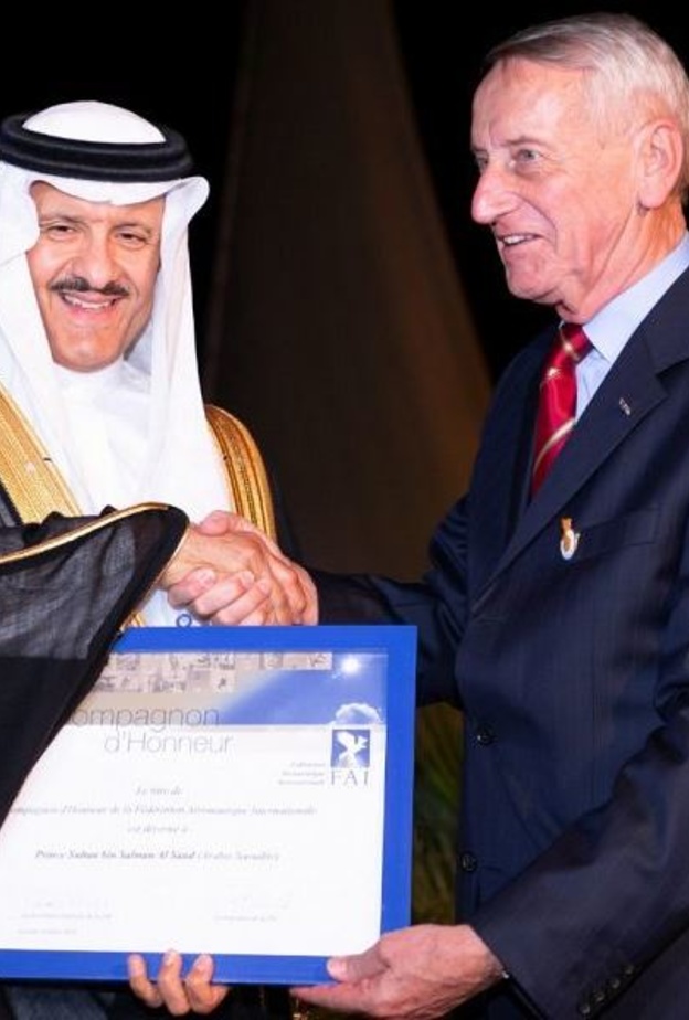 انشاء كليتين للطيران في الرياض وجدة