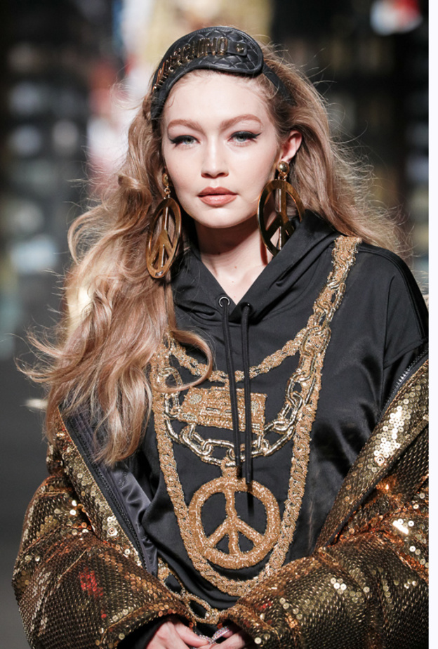 عرض أزياء مجموعة Moschino (tv) H&M.. الكثير من المفاجآت