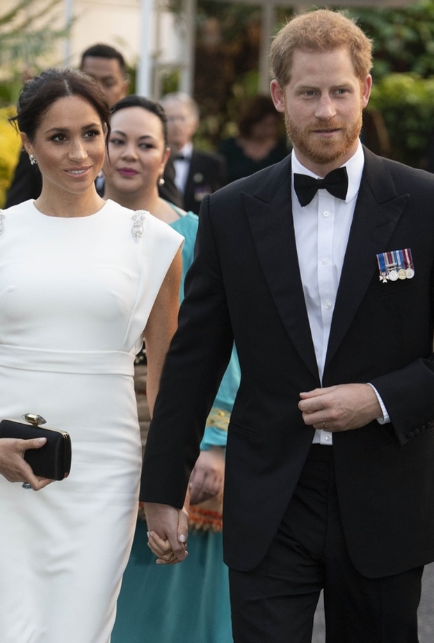 الأمير هاري يصف طفله القادم بالنتوء الصغير