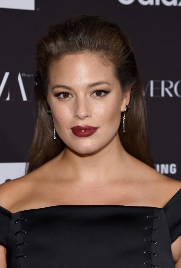 أحمر شفاه قوي من وحي آشلي غراهام