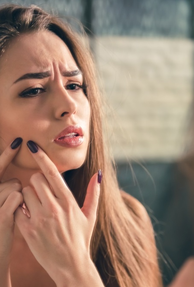 اعراض واسباب الدمامل ؟