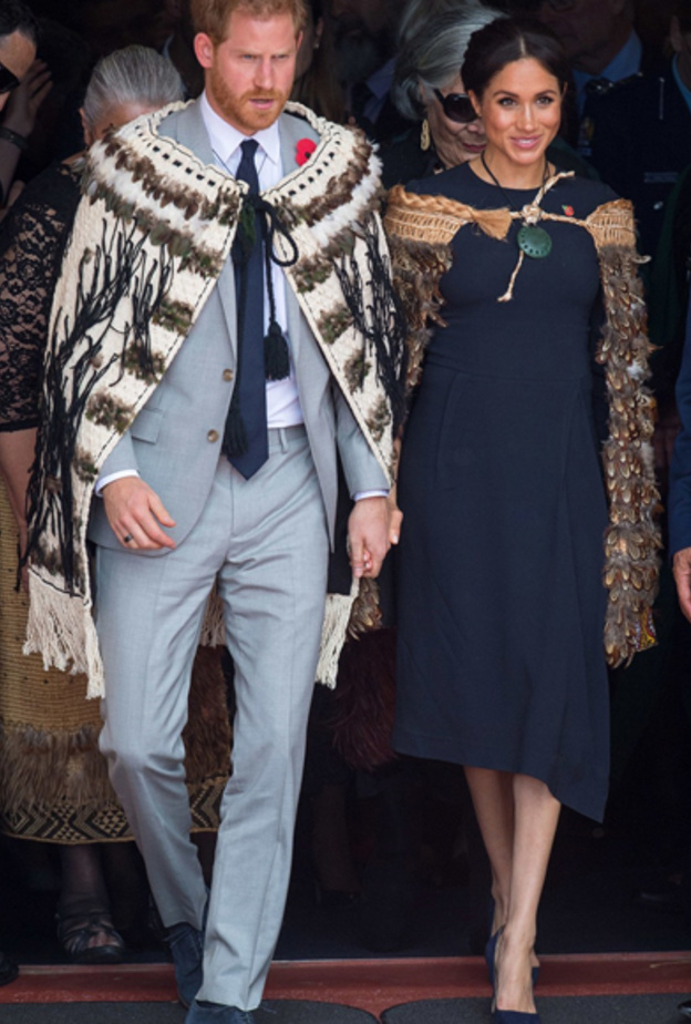  إطلالات الأميرة ميغان ماركل Meghan Markle باللون الكحلي