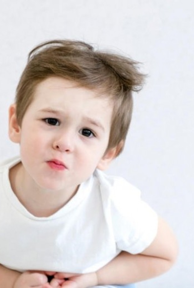 أهم أسباب آلام البطن عند الأطفال 