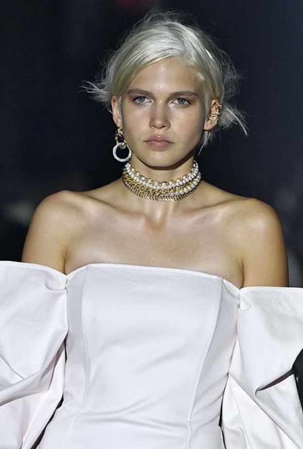 اكسسوار للشعر من شانيل