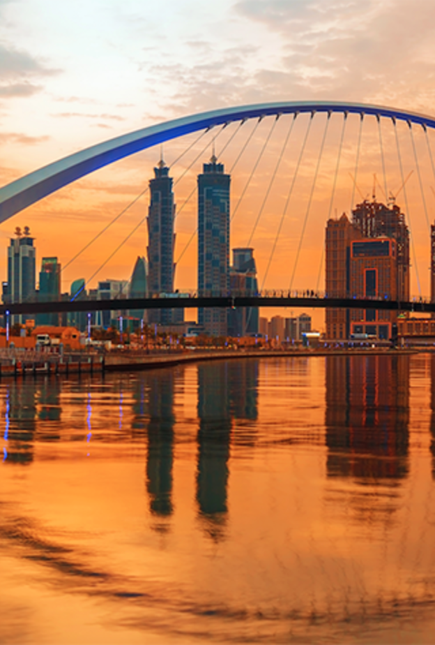 طرق دبي : تعمل على مراجعة أسعار رسوم النقل البحري في قناة دبي المائية