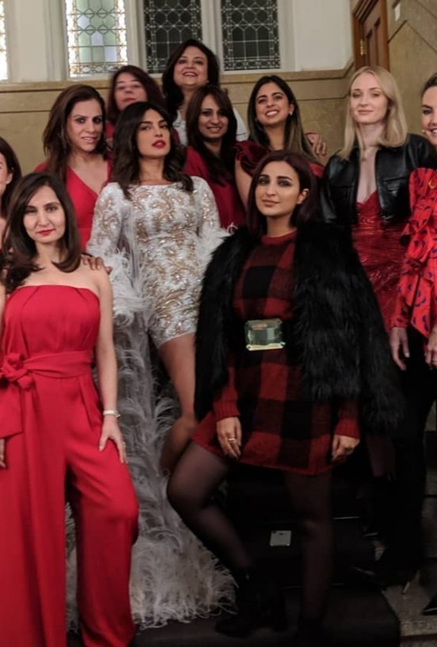 بريانكا تشوبرا وصديقاتها يحتفلون باقتراب موعد حفل زفافها