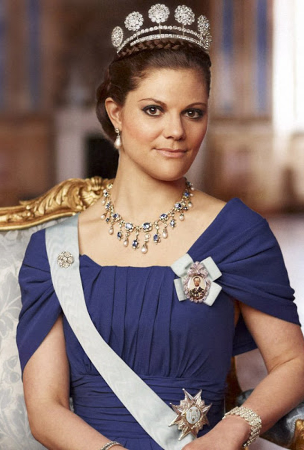  تفاصيل قلادة قلادة Processional Necklace