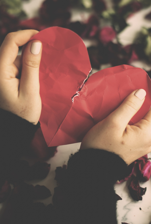 كيفية تجاوز الصدمات العاطفية 