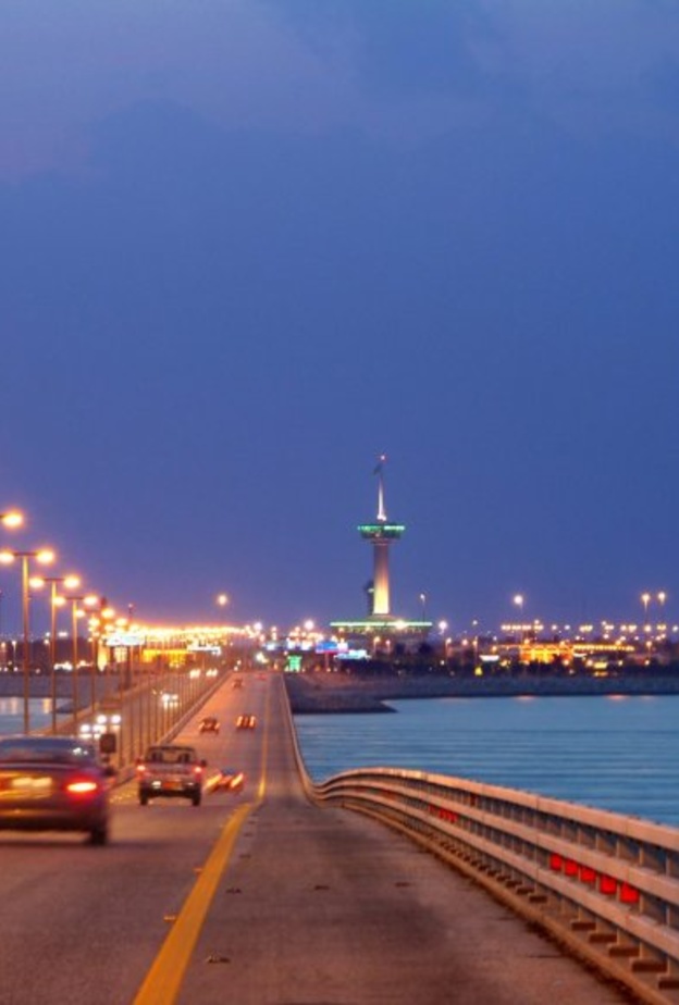 تدشين خدمة سعودية جديدة للمسافرين على جسر الملك فهد