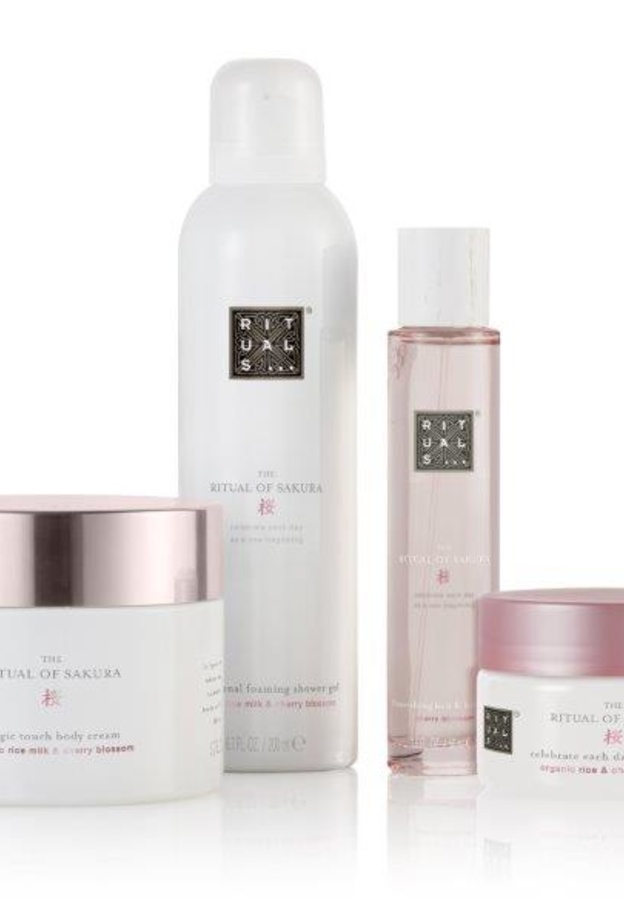 افتح قلبك مع مجموعات هدايا فاخرة بمناسبة موسم مناسبات نهاية العام من RITUALS