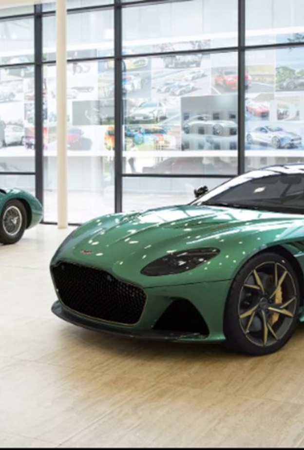 "أستون مارتن" تكشف عن نسخة "DBS 59"