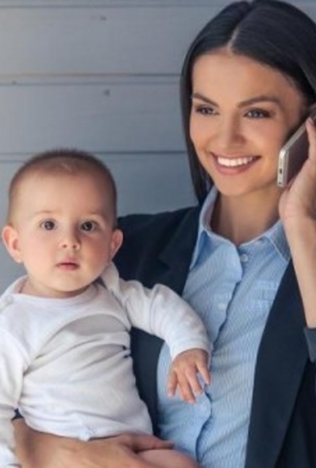 ماذا تحتاج الأم العاملة من زوجها وأبنائها