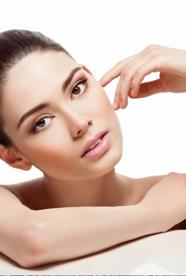 الليمون فيعمل على شد المسامات