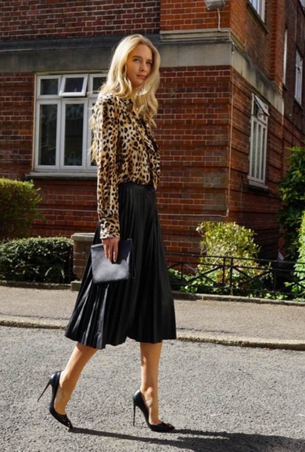 Alice & Olivia قميص معرق بالورود من 