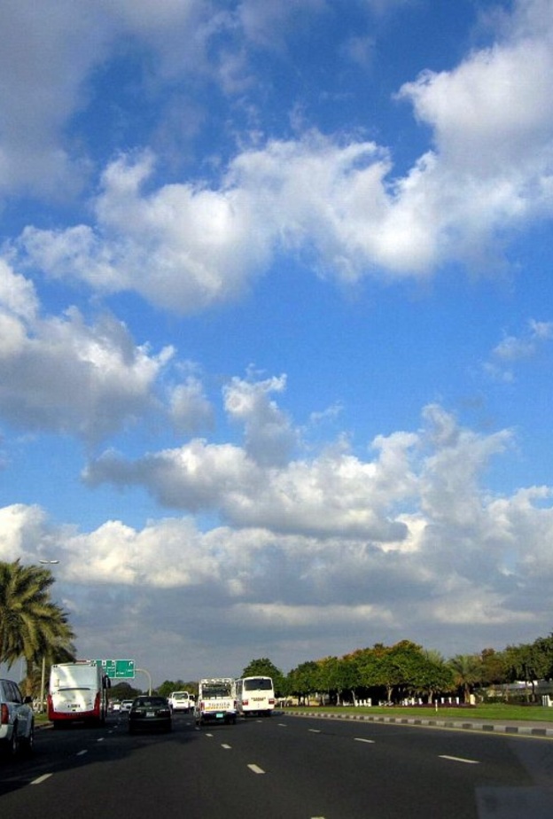 الأرصاد الإماراتية تكشف توقعاتها لطقس الأربعاء