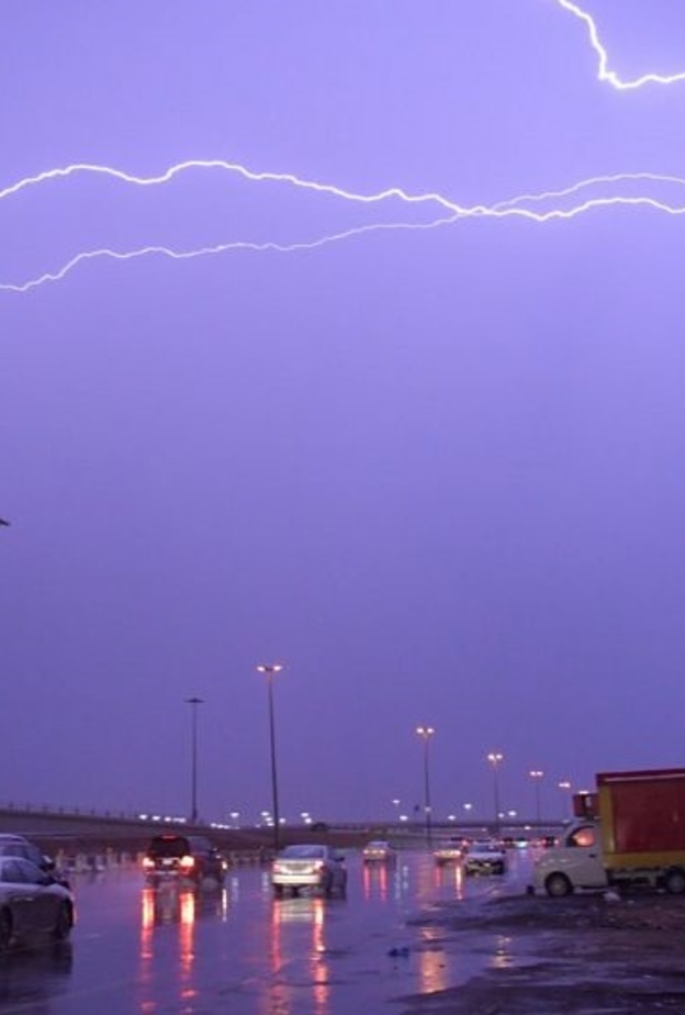 الأرصاد السعودية تحذر من الأمطار على 11 منطقة  