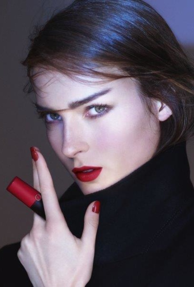 حرّري شفاهك واعتمدي أحمر الشفاه غير اللامع ROUGE D'ARMANI MATTE