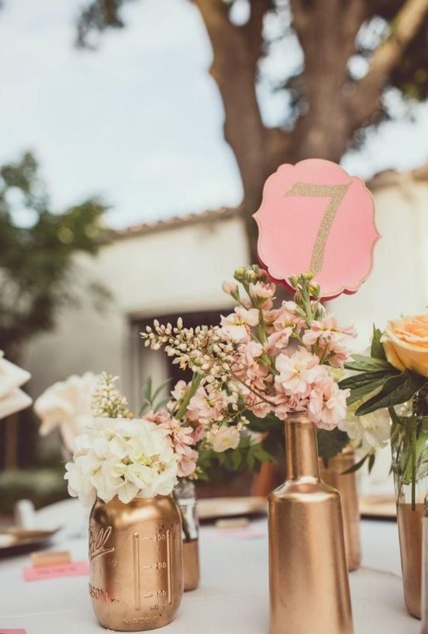 سنتربيس و زينة طاولات العرس من اللون البرونزي