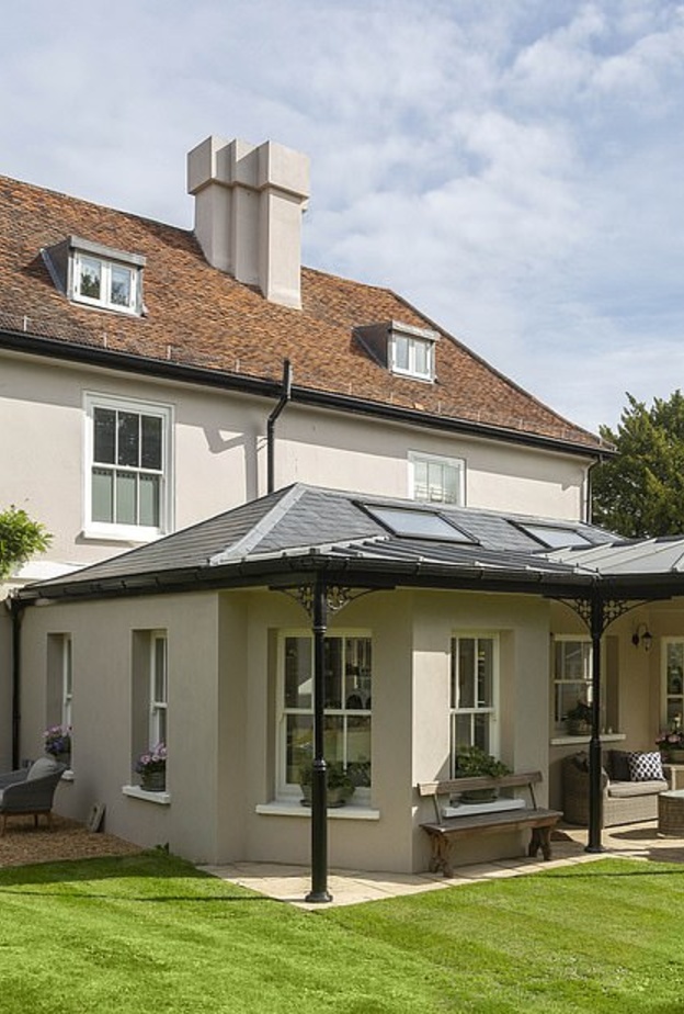 الملك هنري الثامن ضم المنزل إلى قصر هامبتون كورت