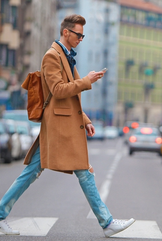 بساطة ورقي بتنسيق المعطف بلون البيج الكلاسيكي