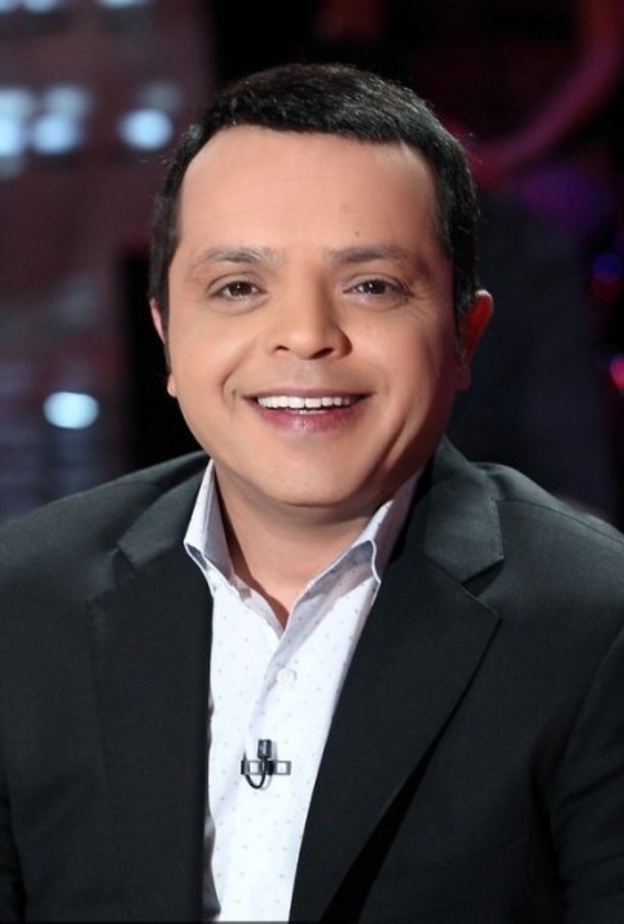 محمد هنيدي يحتفل بعيد زواجه ال19