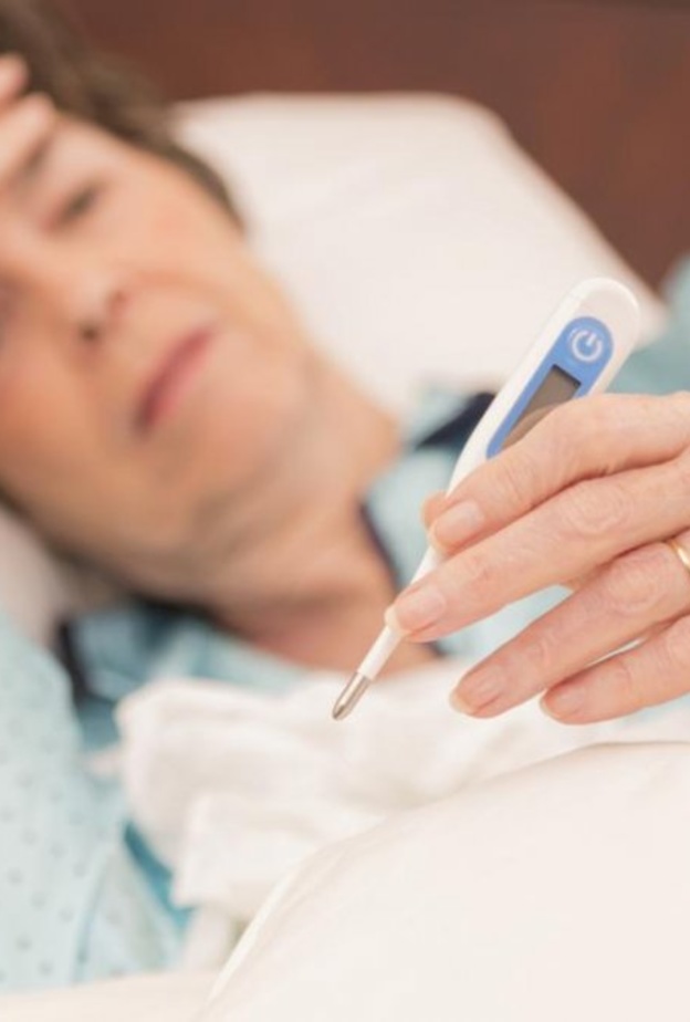 الحمى عند الكبار من أعراض أمراض السرطان.