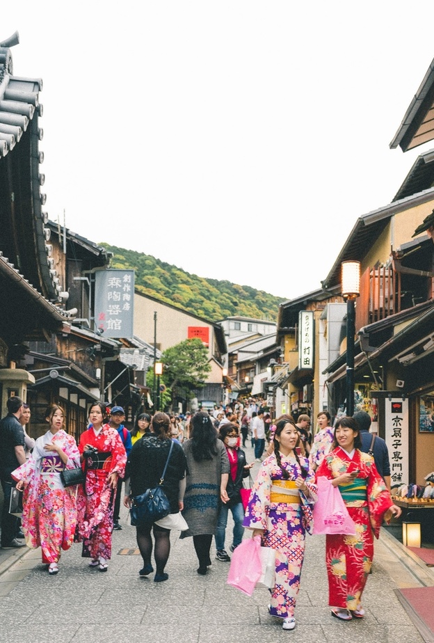  اجعل الغداء وجبتك الرئيسية