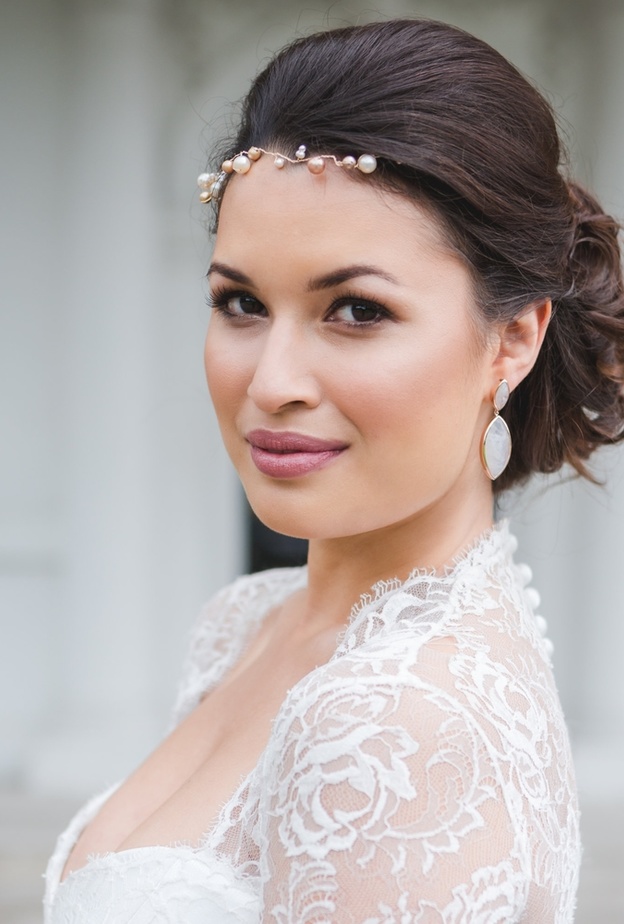 اخطاء يجب تجنبها عند تطبيق مكياج الزفاف مع عدم تعريض الحواجب