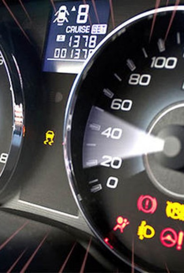 مصابيح المؤشرات في لوح القيادة تهدف إلى مساعدة السائقة للإشارة على تأكيد عمل الأنظمة في المركبة