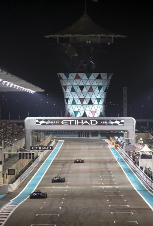 تكثيف الاستعدادات قبل انطلاق فعاليات الحدث العالمي "أبوظبي للفورمولا 1"