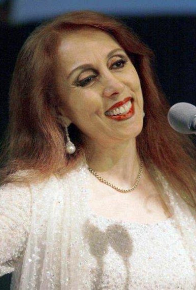 فيروز تحتفل اليوم بعيد ميلادها الـ83