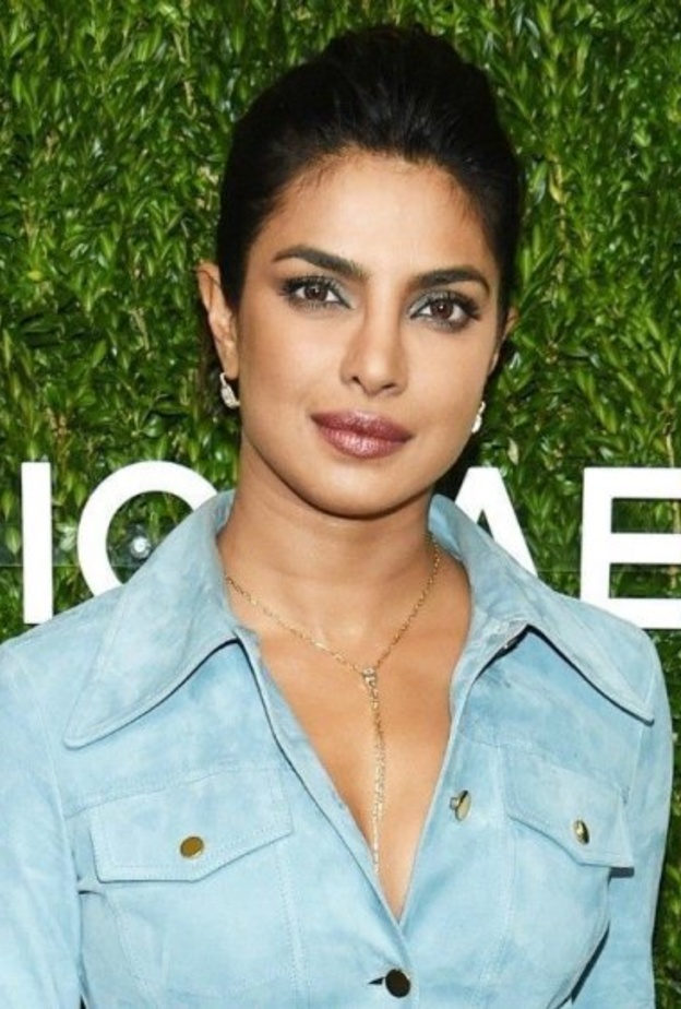  بريانكا تشوبرا تختار سجل هدايا لحفل زفافها يحتوي على أغراض بقيمة 14 ألف دولار