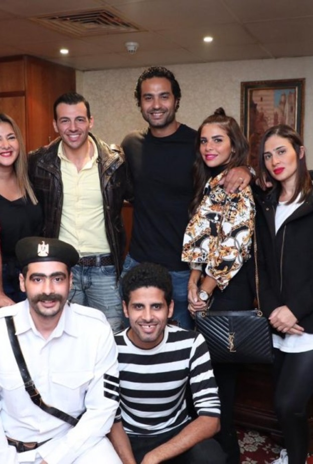 أبطال مسرح مصر مع دنيا سمير غانم وكريم فهمي وكريم محمود عبد العزيز