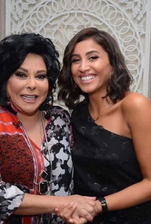 الفنانة دينا الشربيني والفنانة إسعاد يونس