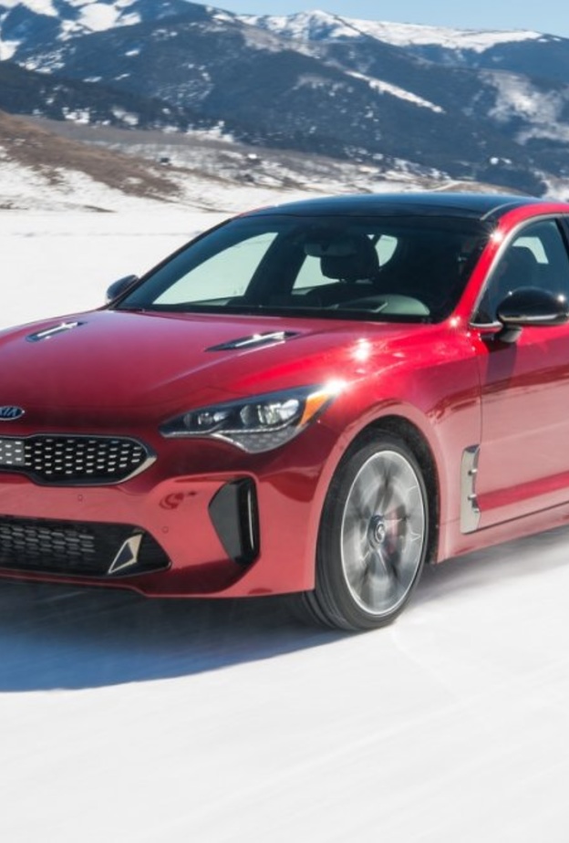 التصميم الداخلي لسيارة كيا ستينجر 2019