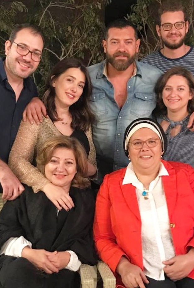 إبنا راغب علامة يدللان والدهما بسهرة عائلية