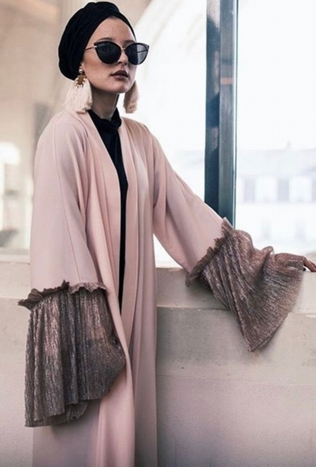 تصاميم عبايات انيقة